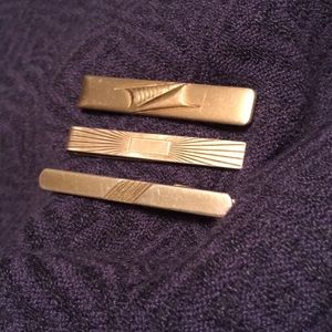 Vintage tie clip/bars.